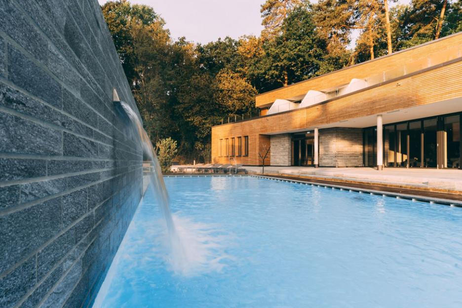 Infinity-Pool, Wasserwand, Ruhehaus